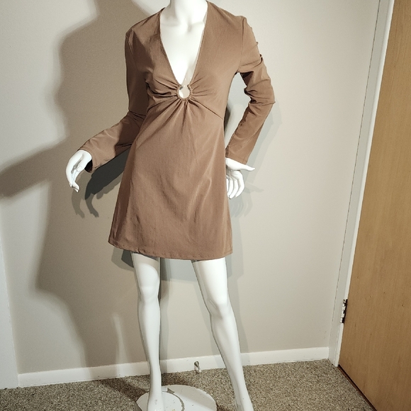 H&M Tan Long Sleeve Dress with Ring Detail - Picture 1 of 8